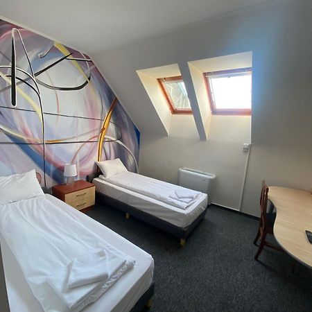 Hotel Stadion オラデア エクステリア 写真