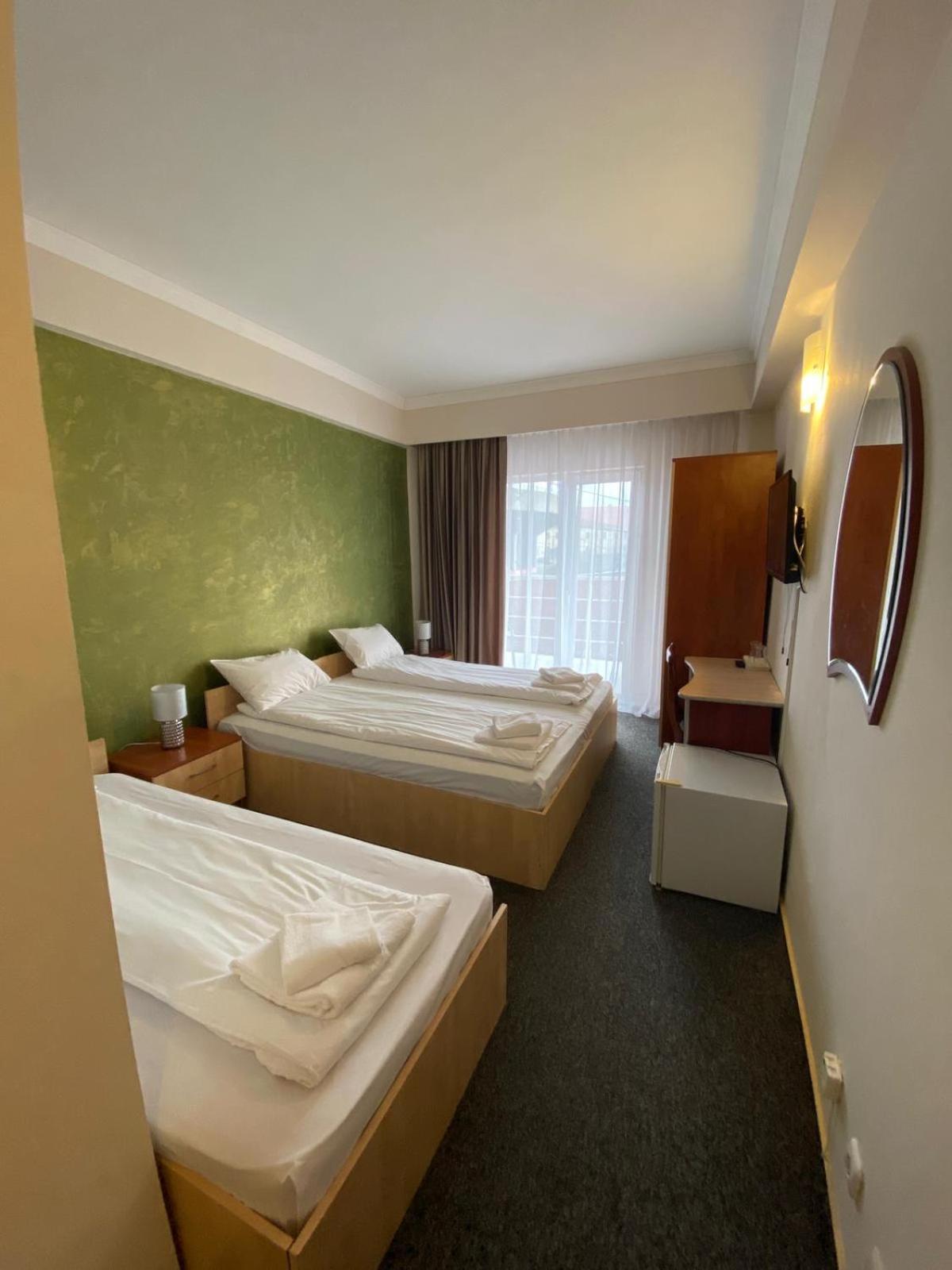 Hotel Stadion オラデア エクステリア 写真